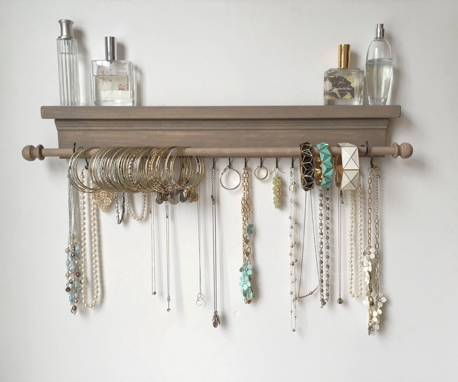 Jewelry storage hanging organizer
