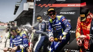 Valentino Rossi wins lightning-affected Indianapolis endurance race for BMW Valentino Rossi wins lightning-affected Indianapolis endurance race for BMW
