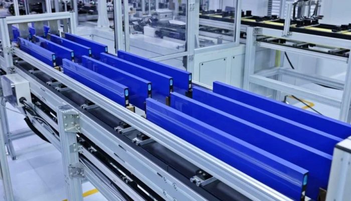 Hilirisasi Nikel: Tantangan & Solusi Indonesia