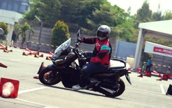 Honda ADV 160: Skutik Lincah & Bergaya