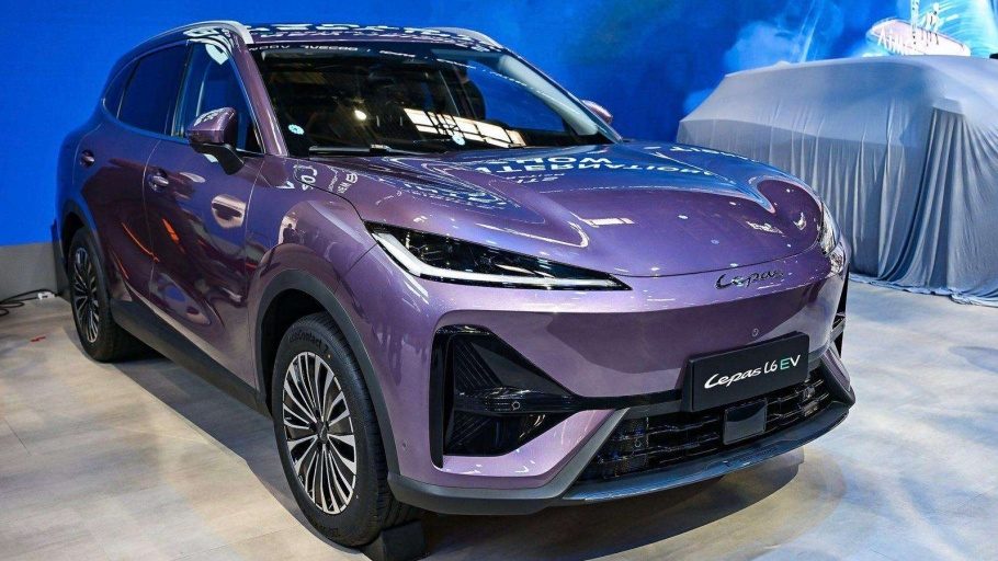 Uji Jalan L6 PHEV di Cina Jelang Peluncuran di Indonesia