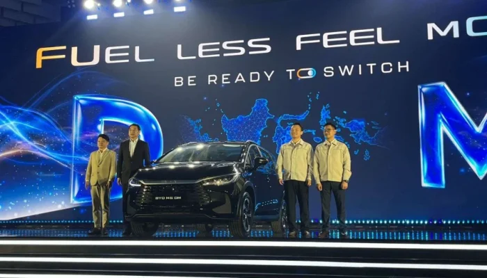 BYD M6 DM: Konsumen Bisa Test Drive Mobil Terbaru