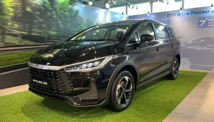 BYD M6 DM: Pesan Sekarang, Kirim Juni 2026