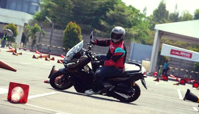 Honda ADV 160: Uji Coba Skutik Lincah Berkelir Mentereng
