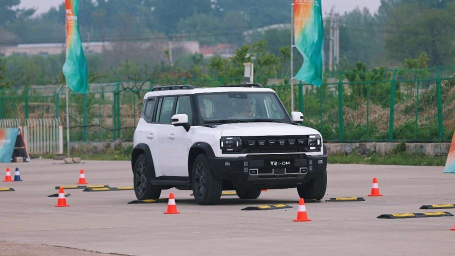 JETOUR Tingkatkan Lini Produk i-DM Lewat Teknologi PHEV Terbaru