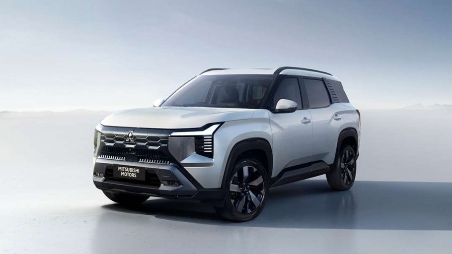 Mitsubishi Destinator: SUV 7 Seater dengan Penyimpanan Luas