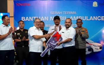 3 Unit Innova Ambulans Toyota untuk Aceh Tamiang