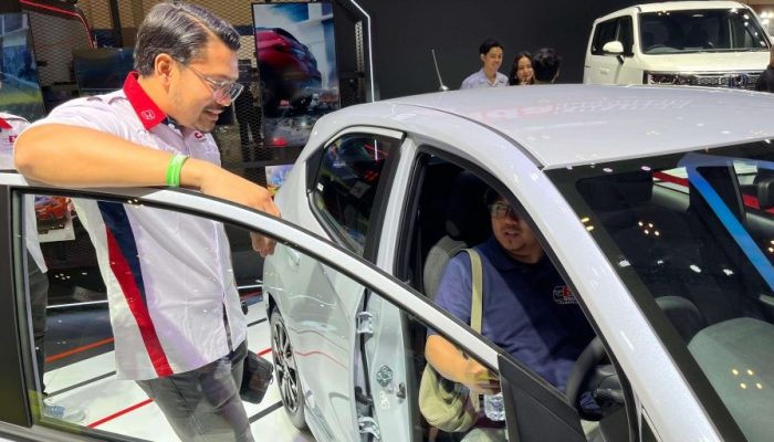 Bisnis Asuransi Kendaraan Terdampak Pelemahan Rupiah