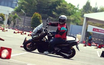 Honda ADV 160: Skutik Lincah Berkelir Mentereng