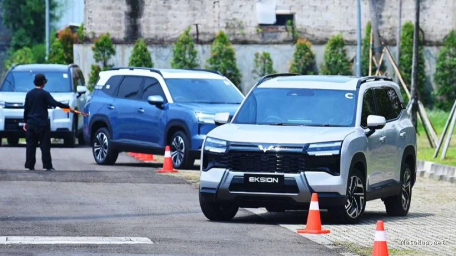 Tumpukan Kontainer Tanjung Priok, Wuling Buka Suara