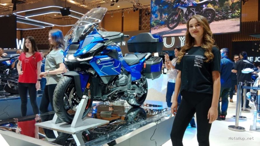 BMW Motorrad Rilis F 450 GS dan R 1300 RT di GIIAS 2026