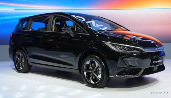 BYD M6 EV Rakitan Lokal Hadir di GIIAS 2026, Cek Harga Resminya
