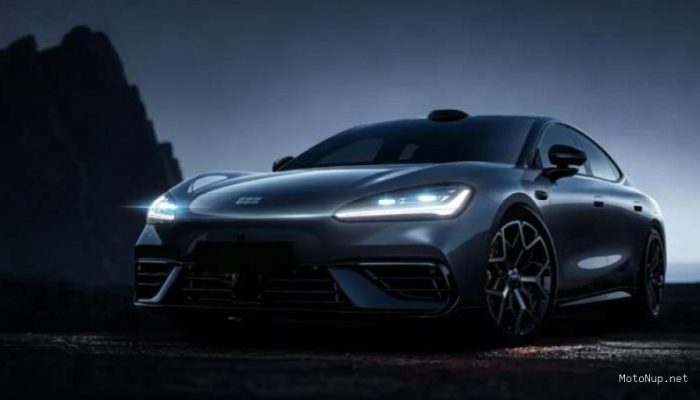 Geely Bikin Tiruan Xiaomi SU7: Versi Ekonomis Incar Anak Muda