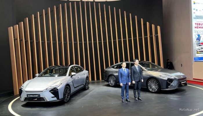 Lexus ES EV dan HEV Debut di GIIAS 2026, Pilihan Mewah Crazy Rich