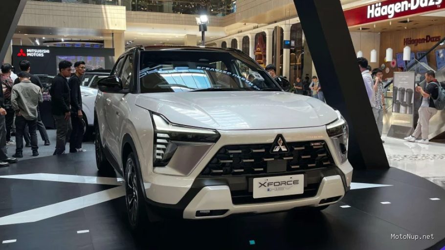 Mitsubishi Xforce Hybrid vs Xpander, Mana yang Lebih Dulu?
