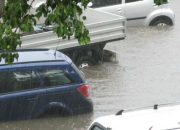 Mobil Listrik Hybrid Andalan Warga Cina Hadapi Banjir
