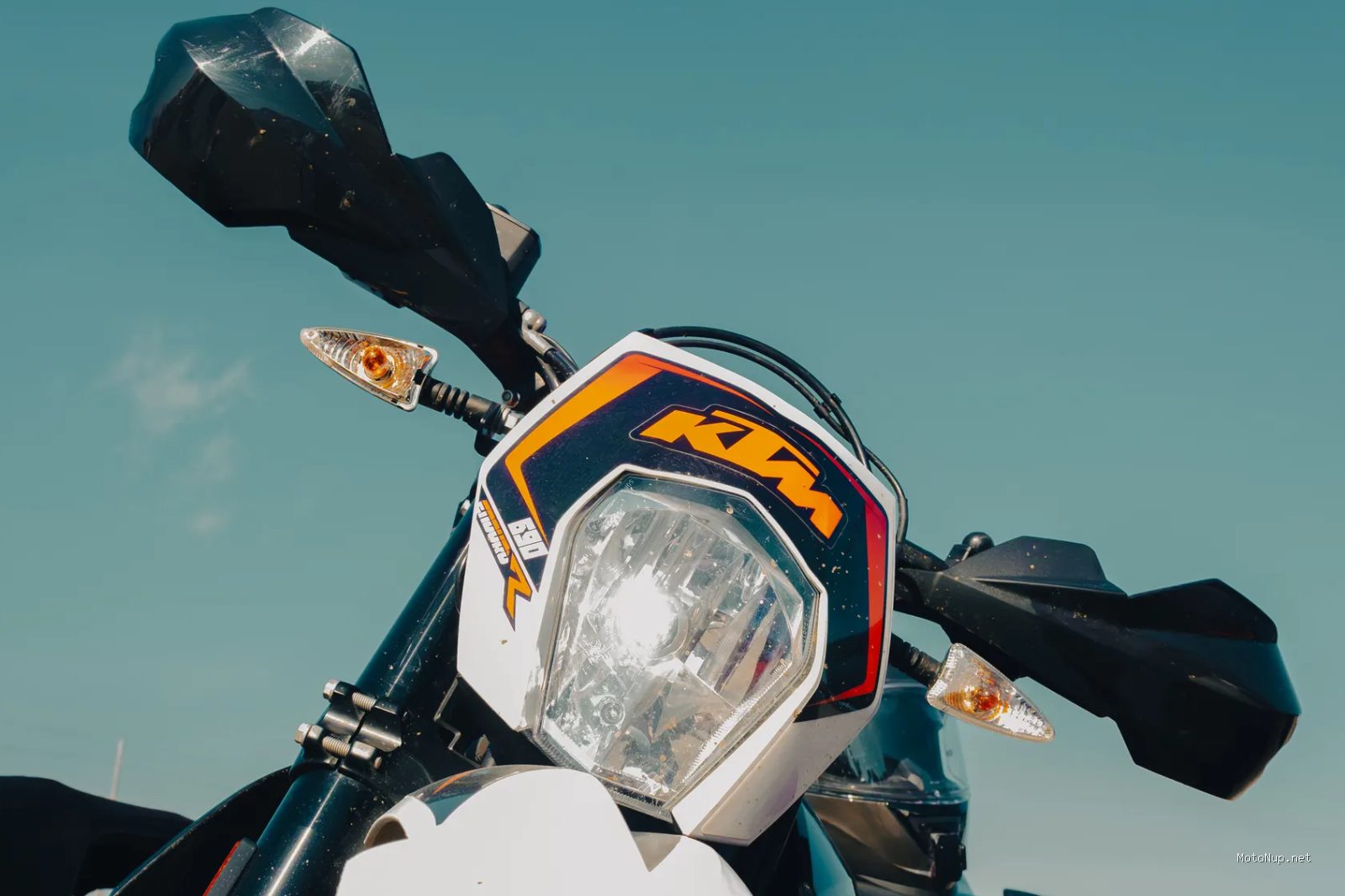 Photo by Sam McCool via Pexels - 5 Motor Sport Fairing Terbaik 2026: Pilihan Performa & Gaya!