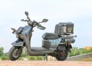 Photo by JACKY LIN via Pexels - 7 Aksesoris Motor Wajib Bikin Berkendara Harian Lebih Nyaman