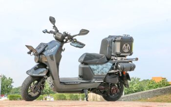 Photo by JACKY LIN via Pexels - 7 Aksesoris Motor Wajib Bikin Berkendara Harian Lebih Nyaman