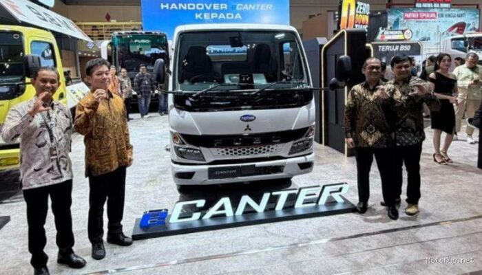 GIIAS 2026: KTB Resmi Serahkan Truk Listrik Fuso eCanter ke Konsumen