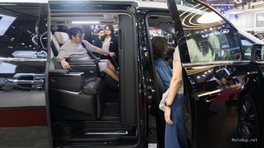 Lombardi Ubah Maxus Mifa 9 Jadi Lebih Mewah di GIIAS 2026