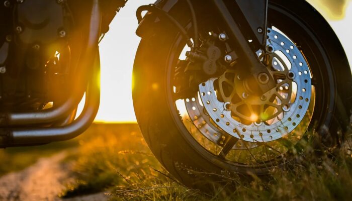 Panduan Memilih Ban Motor Sesuai Medan Jalan Agar Lebih Aman