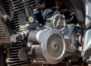 Photo by Magda Ehlers via Pexels - Pilih Motor Matic atau Motor Kopling? Panduan Lengkap untuk Pemula