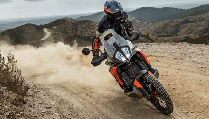 Rekomendasi Motor Adventure Terbaik untuk Perjalanan Jauh