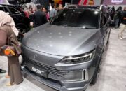 Vino G. Bastian Kepincut Mobil Listrik Polytron, Cek Promonya!