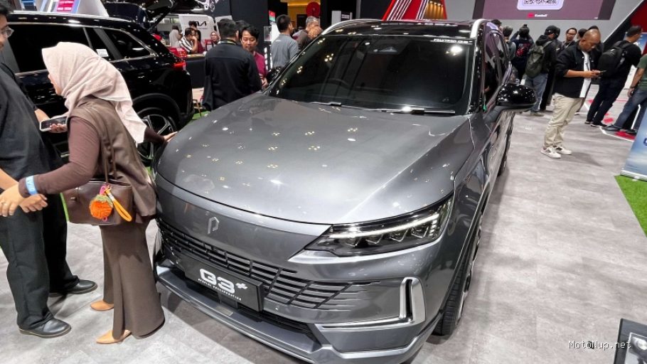 Vino G. Bastian Kepincut Mobil Listrik Polytron, Cek Promonya!