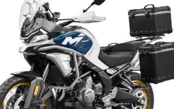 Photo by lowlandsbikerstore.nl - Daftar Motor Adventure 700cc Terbaik untuk Petualangan Anda