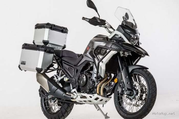 Photo by motorplus-online.com - Daftar Rekomendasi Motor Adventure 500cc Terbaik Tahun 2024