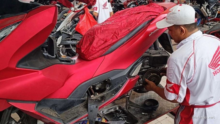 Mengapa Servis Rutin di AHASS Penting Jaga Performa Motor Honda?