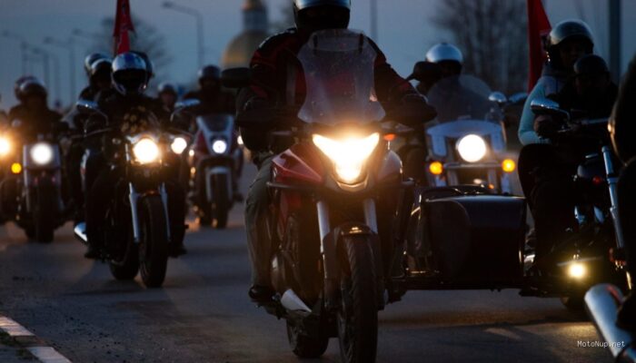 Panduan Aman Berkendara Motor di Malam Hari agar Tetap Fokus