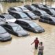 Panduan Aman Mengemudi Mobil Matic Saat Melewati Banjir