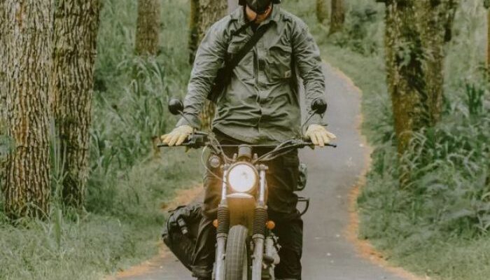 Panduan Aman Solo Riding: Persiapan Touring Motor Sendirian