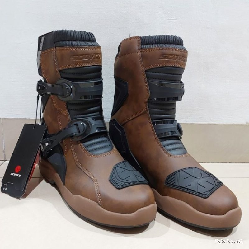 Photo by shopee.co.id - Panduan Memilih Sepatu Touring dan Sandal Riding yang Aman