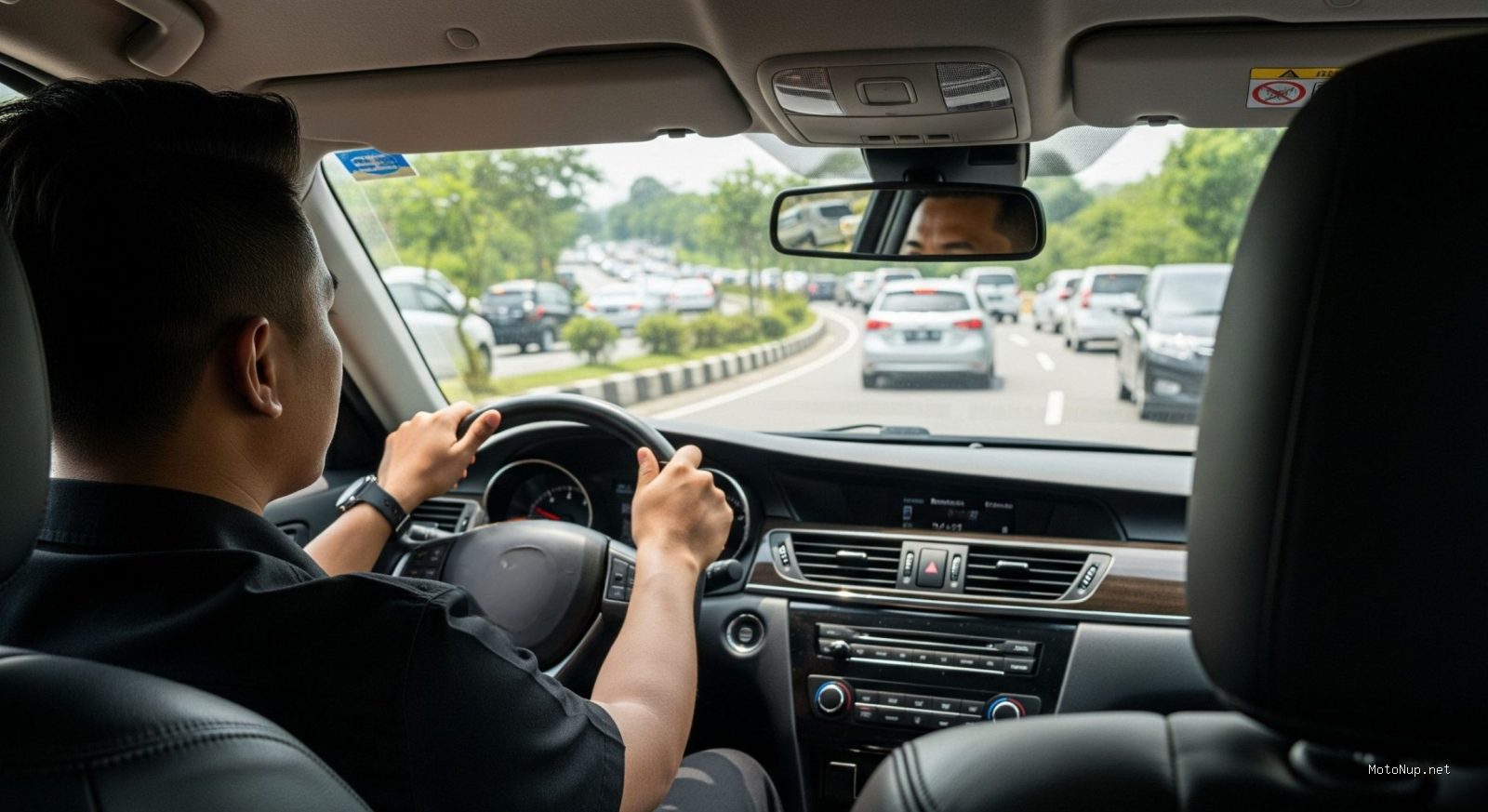 Photo by invens.co.id - Panduan Mengatasi Rasa Takut Menyetir Mobil di Jalan Raya Ramai