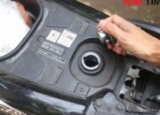 Photo by idntimes.com - Pentingnya Menguras Tangki Bensin Motor dari Endapan Air Hujan