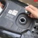 Pentingnya Menguras Tangki Bensin Motor dari Endapan Air Hujan