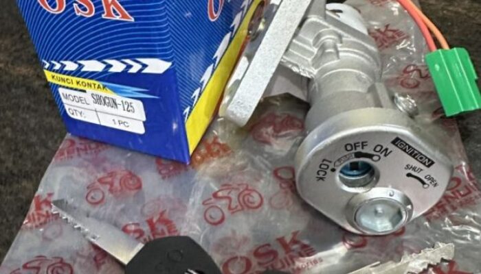 Solusi Mengatasi Kunci Kontak Motor Macet dengan Pelumas