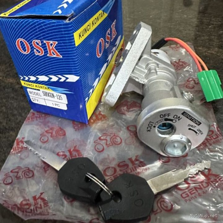 Photo by lazada.co.id - Solusi Mengatasi Kunci Kontak Motor Macet dengan Pelumas